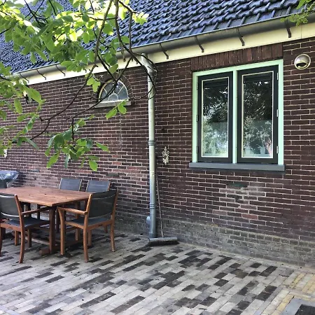 Farmhouse بيت للعطل Midwoud