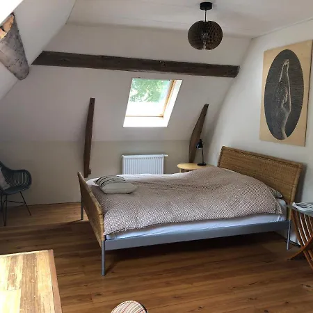 Farmhouse بيت للعطل
